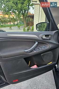 Минивэн Ford Galaxy 2014 в 