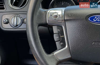 Минивэн Ford Galaxy 2013 в 