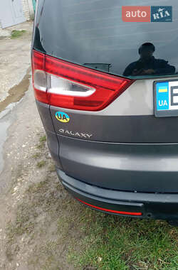 Минивэн Ford Galaxy 2011 в 