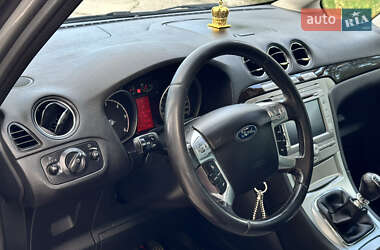 Минивэн Ford Galaxy 2006 в 