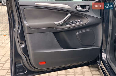 Минивэн Ford Galaxy 2010 в 