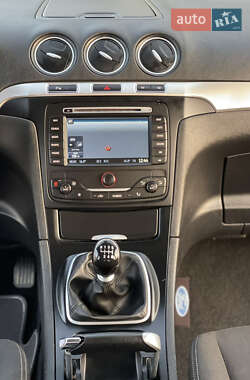 Минивэн Ford Galaxy 2014 в 