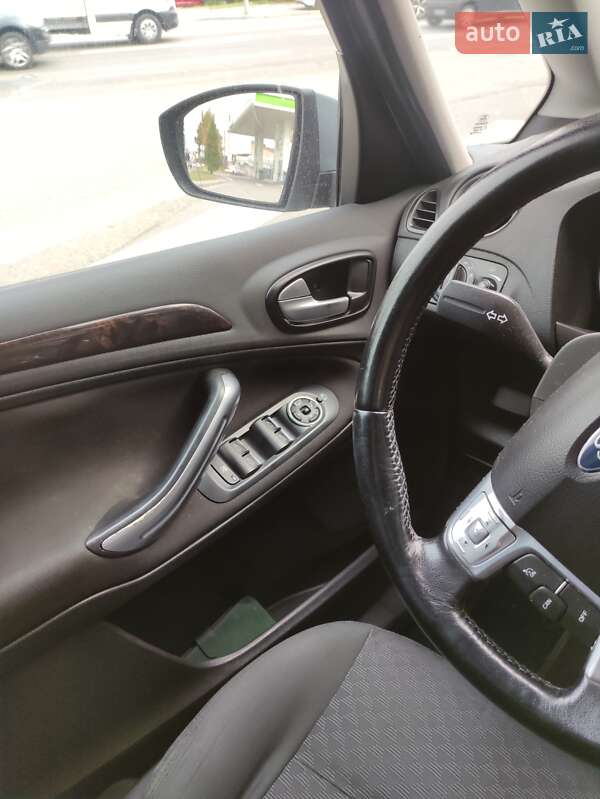 Мінівен Ford Galaxy 2009 в Києві