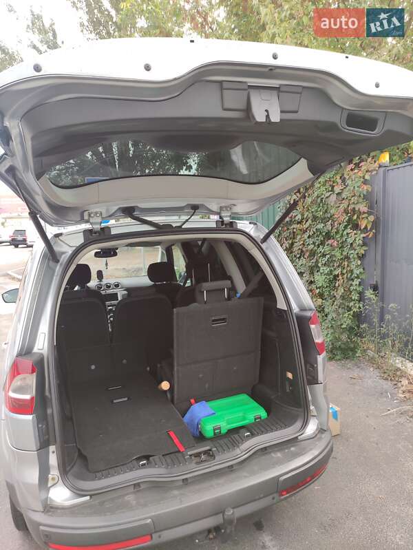 Мінівен Ford Galaxy 2009 в Києві