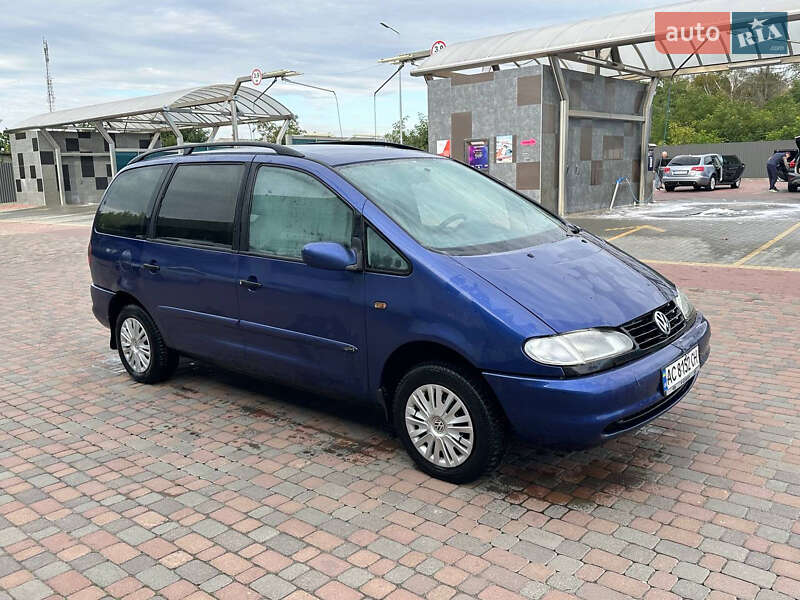 Мінівен Ford Galaxy 2000 в Сарнах