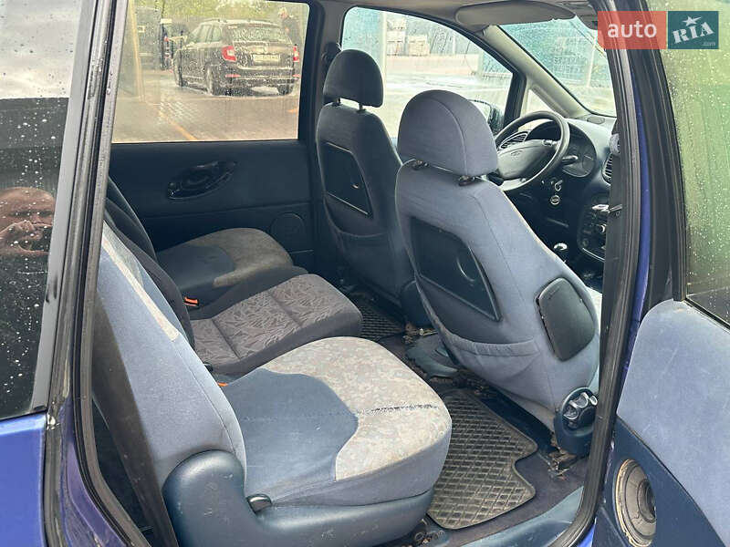 Мінівен Ford Galaxy 2000 в Сарнах
