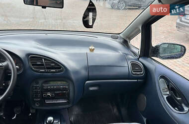 Минивэн Ford Galaxy 2000 в 