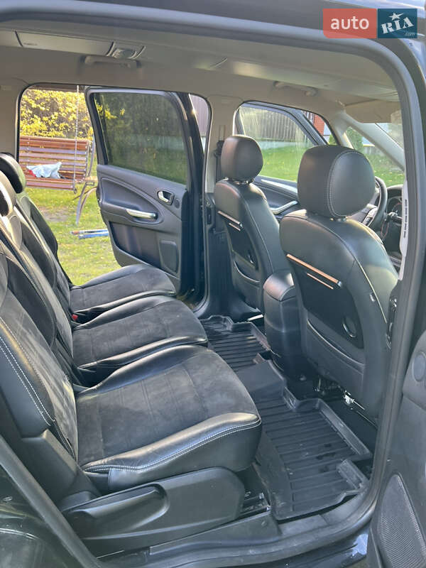 Мінівен Ford Galaxy 2010 в Сарнах