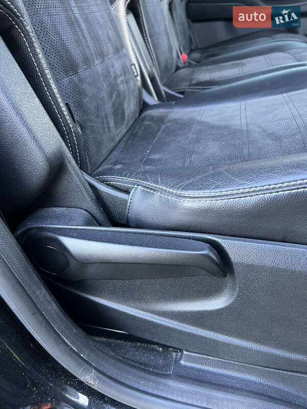 Мінівен Ford Galaxy 2010 в Сарнах