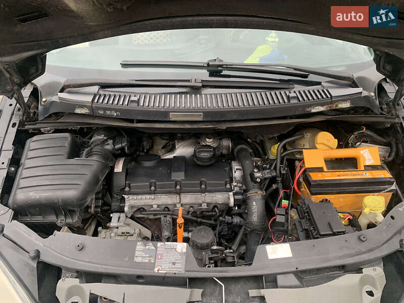 Мінівен Ford Galaxy 2002 в Рахові