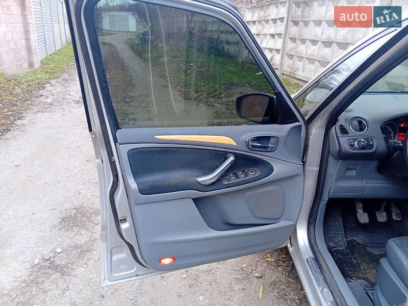 Минивэн Ford Galaxy 2007 в Запорожье