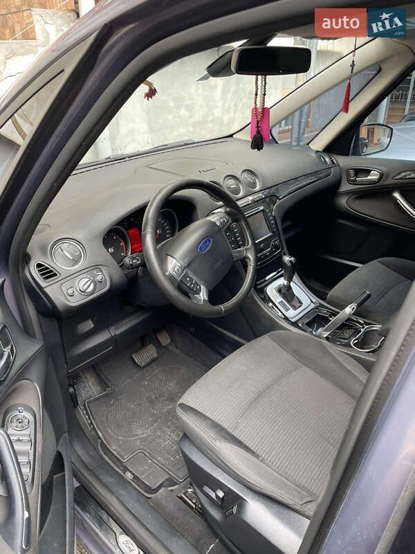 Мінівен Ford Galaxy 2011 в Іршаві