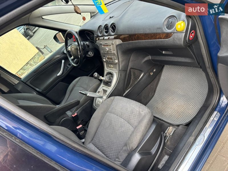 Мінівен Ford Galaxy 2008 в Володимирі