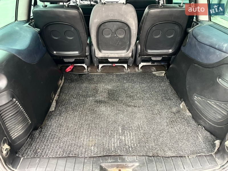 Мінівен Ford Galaxy 2002 в Києві