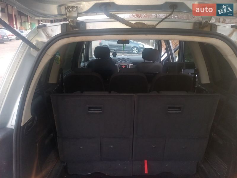 Минивэн Ford Galaxy 2007 в Выгоде
