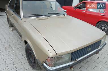 Седан Ford Granada 1979 в Дубні