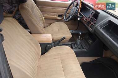 Седан Ford Granada 1979 в Дубні