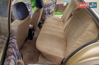 Седан Ford Granada 1979 в Дубні