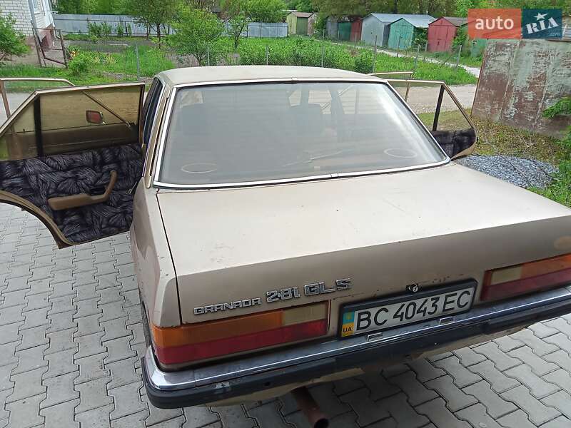 Седан Ford Granada 1979 в Дубно