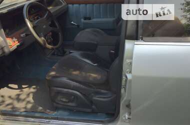 Седан Ford Granada 1980 в Сарнах