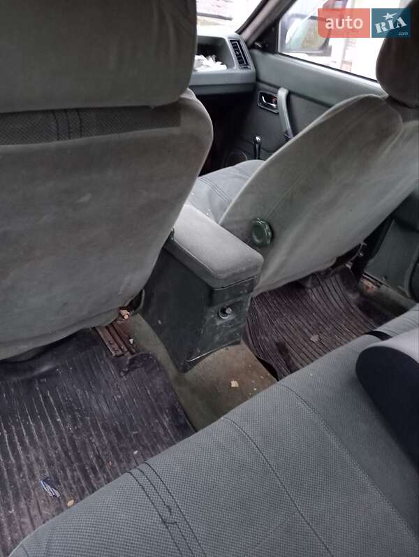 Седан Ford Granada 1982 в Черновцах