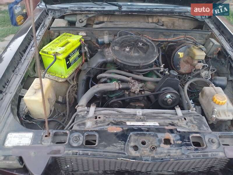 Седан Ford Granada 1981 в Жашківу