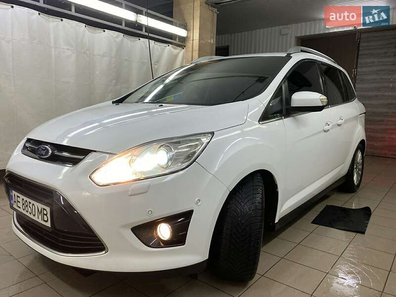Мінівен Ford Grand C-Max 2015 в Кам'янському