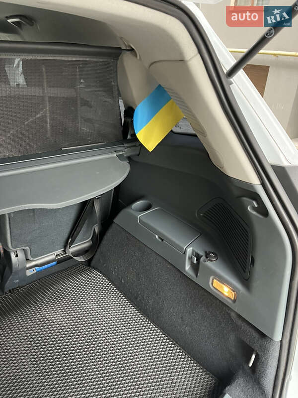 Минивэн Ford Grand C-Max 2012 в Ивано-Франковске