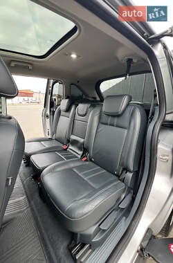Минивэн Ford Grand C-Max 2011 в 