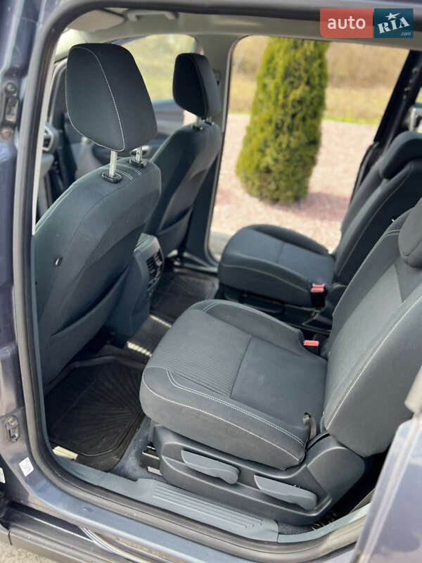 Мінівен Ford Grand C-Max 2013 в Стрию