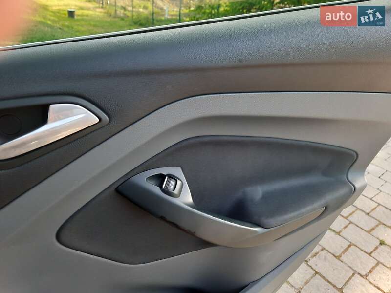 Минивэн Ford Grand C-Max 2012 в Калуше