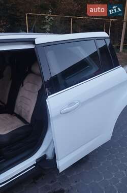 Минивэн Ford Grand C-Max 2011 в 