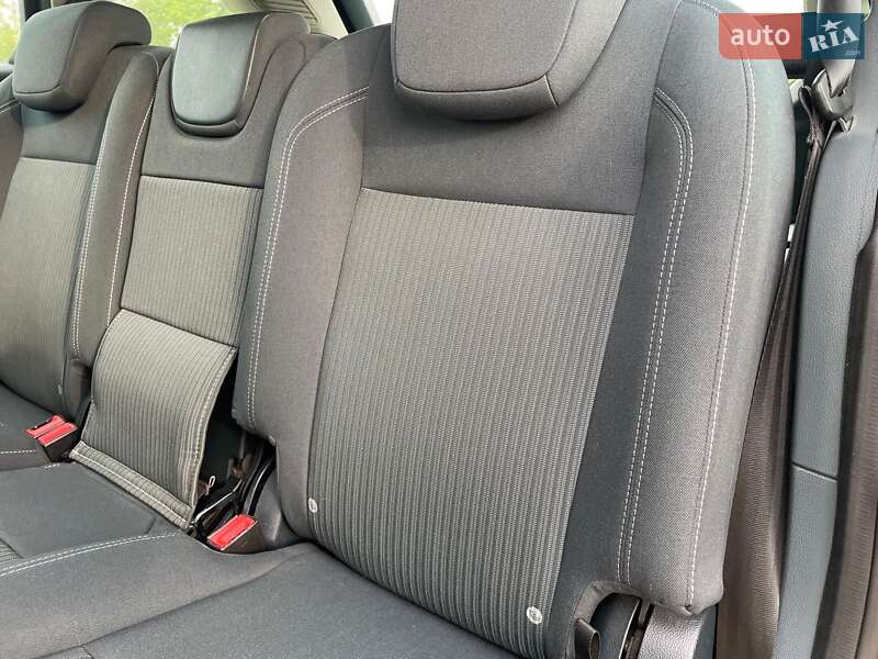 Минивэн Ford Grand C-Max 2011 в Богуславе фото 22 Минивэн Ford Grand C-Max 2011 в Богуславе