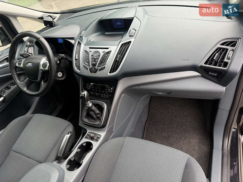 Минивэн Ford Grand C-Max 2011 в Ровно