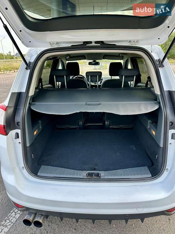 Мінівен Ford Grand C-Max 2010 в Радивиліві