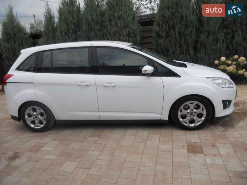 Минивэн Ford Grand C-Max 2010 в 