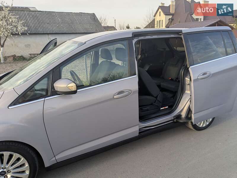 Мінівен Ford Grand C-Max 2010 в Радивиліві
