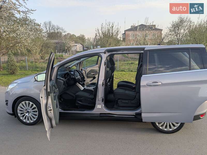 Мінівен Ford Grand C-Max 2010 в Радивиліві