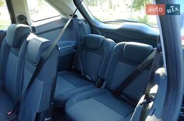 Мінівен Ford Grand C-Max 2011 в 