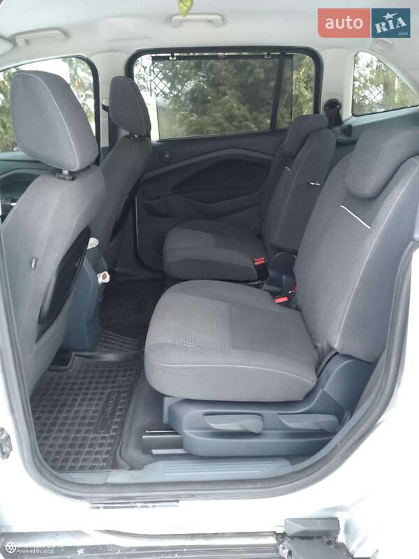 Минивэн Ford Grand C-Max 2013 в Львове