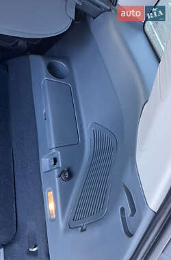 Минивэн Ford Grand C-Max 2012 в 