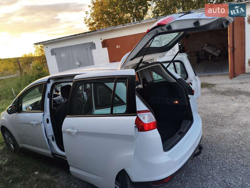 Ford Grand C-Max 2012