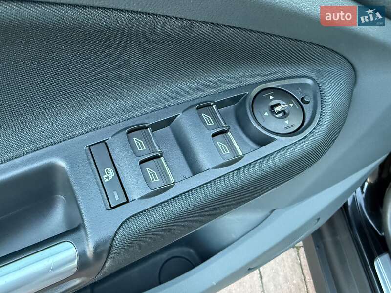 Минивэн Ford Grand C-Max 2011 в Стрые фото 101 Минивэн Ford Grand C-Max 2011 в Стрые