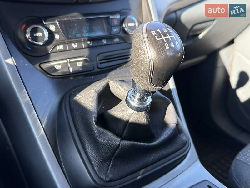 Минивэн Ford Grand C-Max 2010 в Стрые