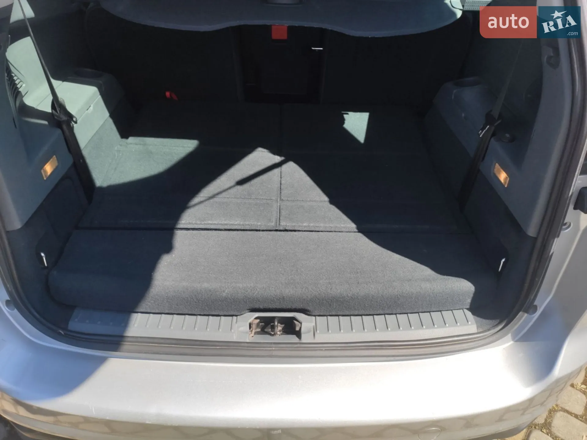2010 Ford C-MAX - мініатюра 21