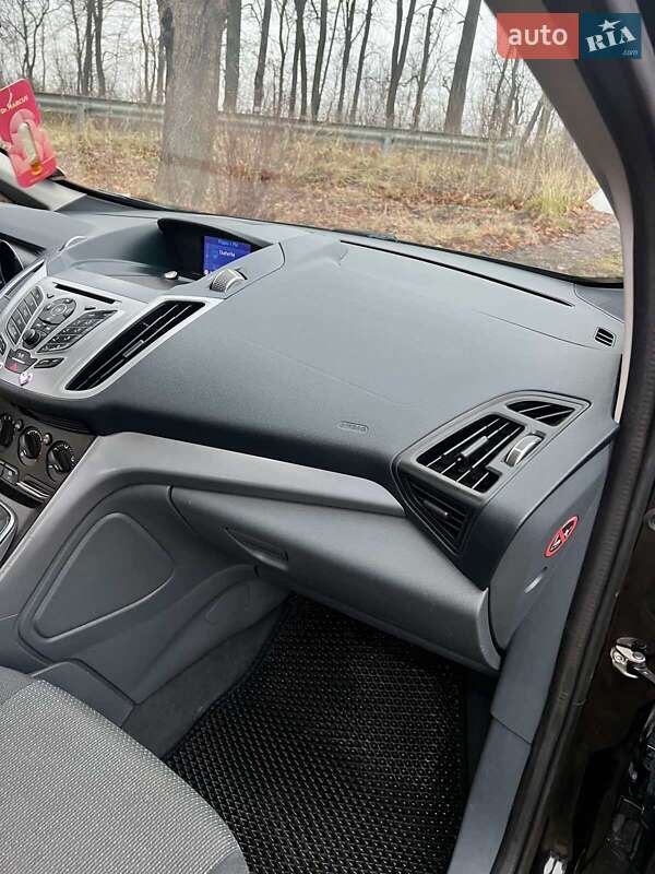 Минивэн Ford Grand C-Max 2011 в Городке