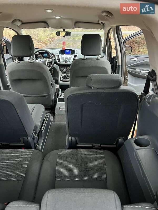 Минивэн Ford Grand C-Max 2011 в Городке