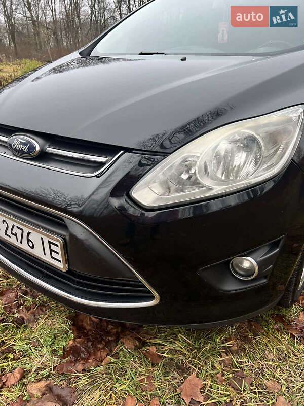 Минивэн Ford Grand C-Max 2011 в Городке