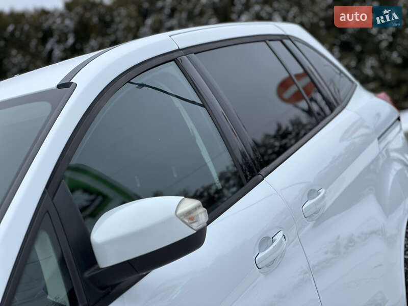 Минивэн Ford Grand C-Max 2017 в Дрогобыче