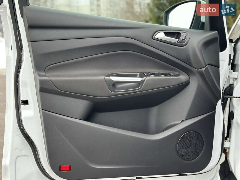 Минивэн Ford Grand C-Max 2017 в Дрогобыче